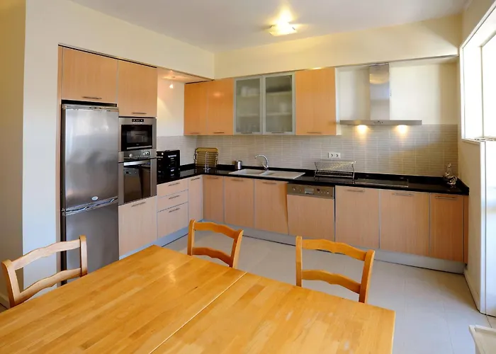 Lejlighed School Santos *