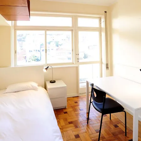 School Santos Apartment